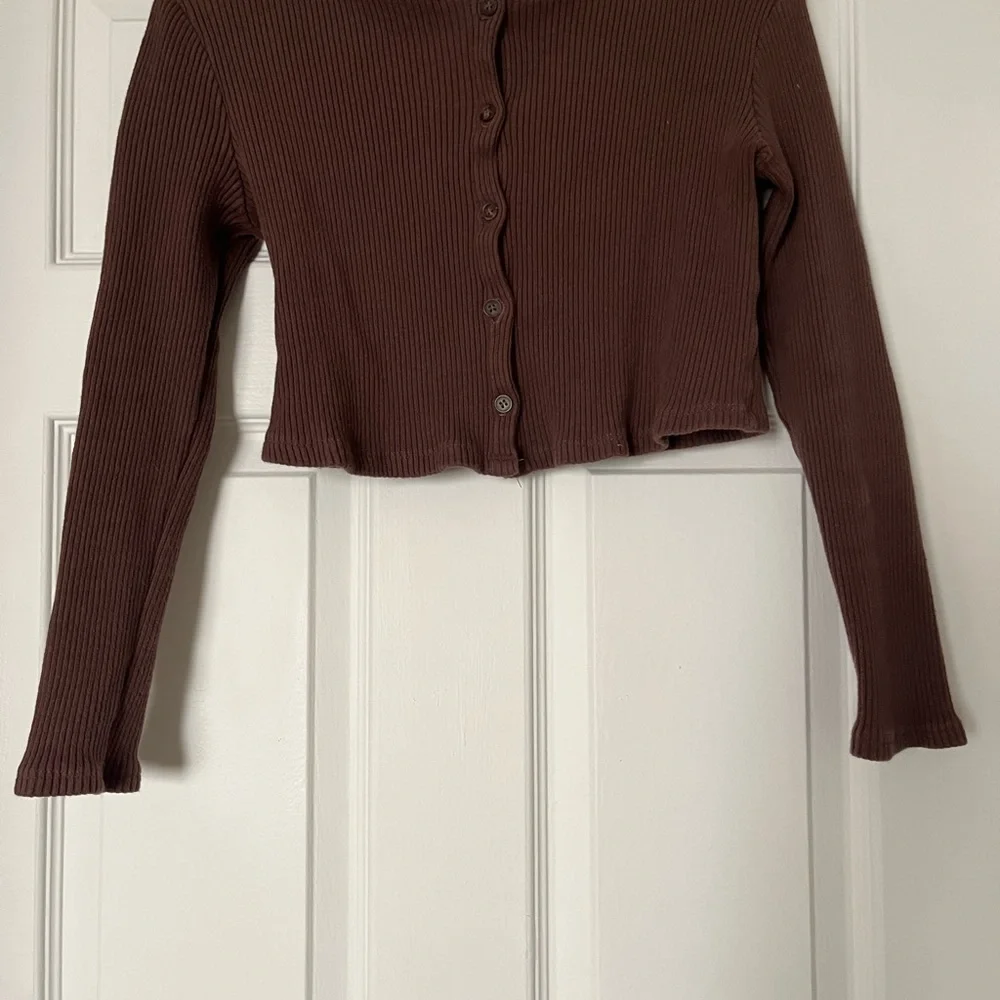 Brown Ribbed Cropped Cardigan - Picture 3 of 4